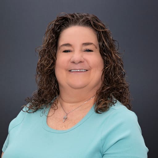 Office Manager, Danna's Headshot