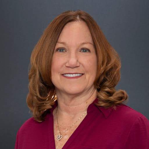 Office Manager, Danna's Headshot