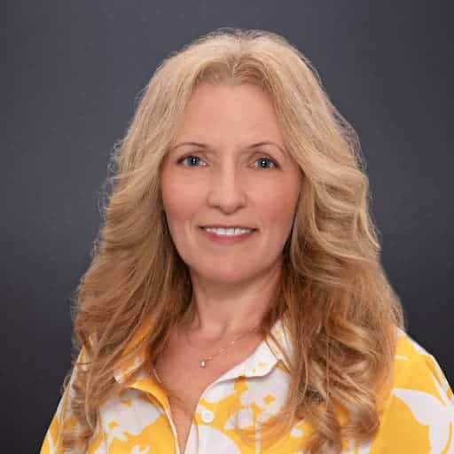 Office Manager, Danna's Headshot